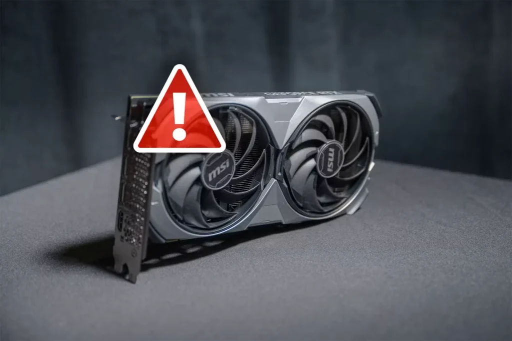 یک GPU با نماد هشدار.