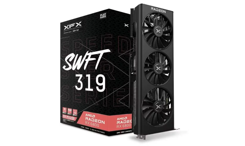 amd rx 6800 در کنار جعبه