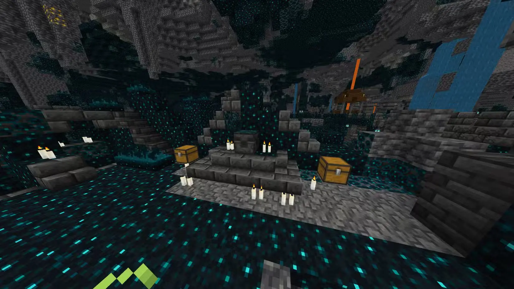chests-in-the-ancient-city