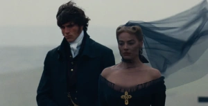 نقد و بررسی فیلم Wuthering Heights | اقتباسی تازه از «بلندی‌های بادگیر»؛ عشقِ ویرانگر روی تپه‌های مه‌آلود